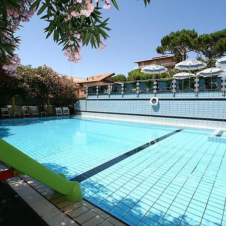 Hotel Antares Cervia Esterno foto