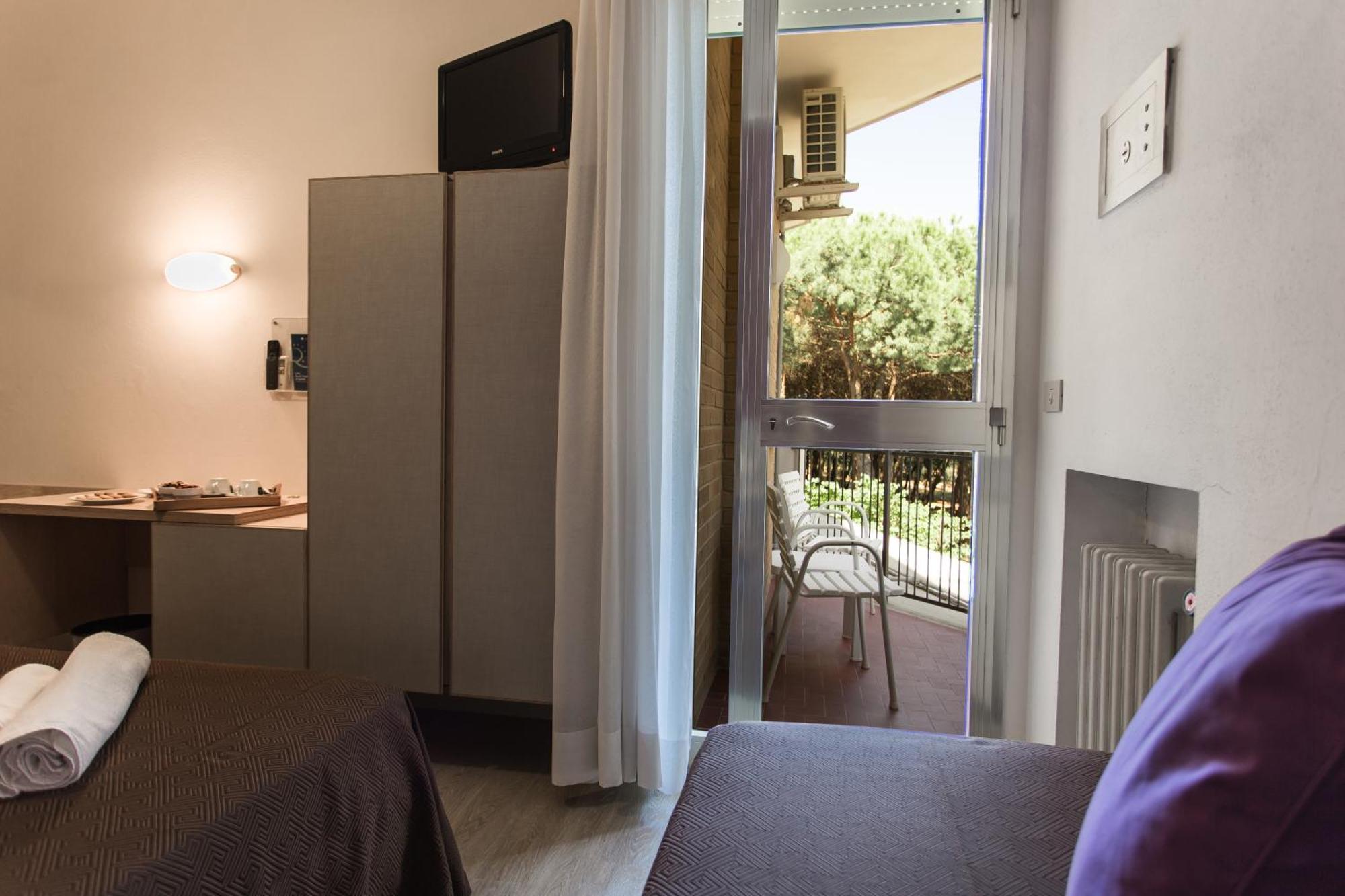Hotel Antares Cervia Camera foto