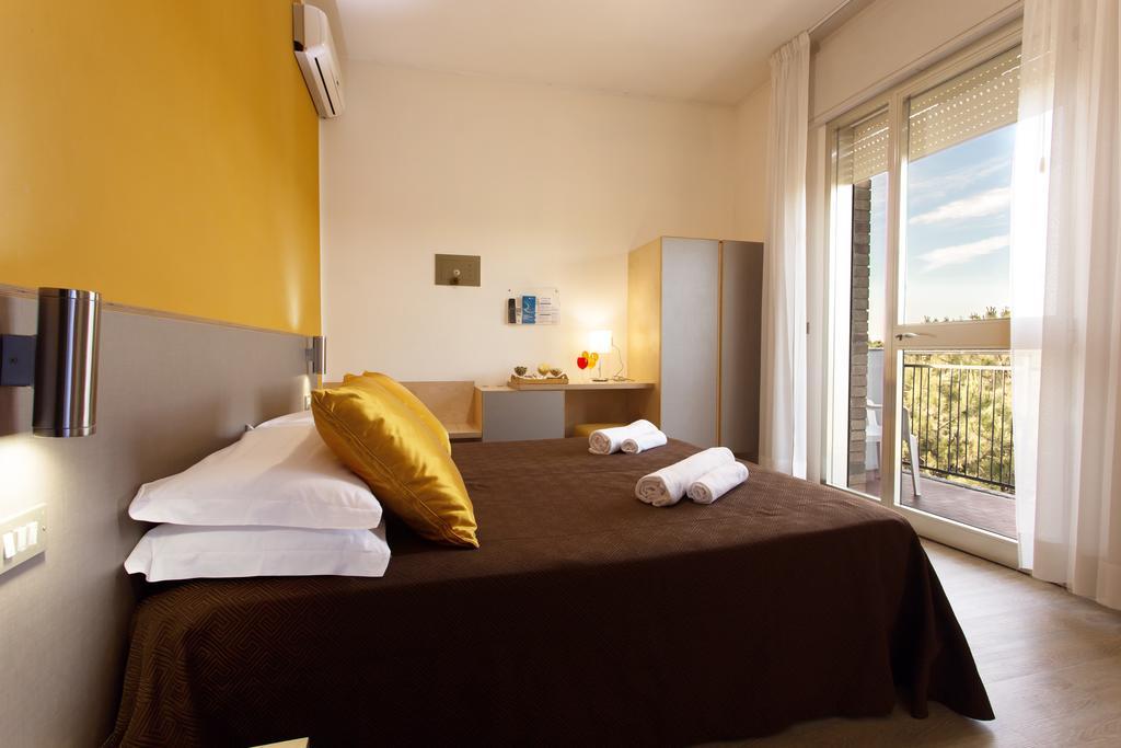 Hotel Antares Cervia Esterno foto
