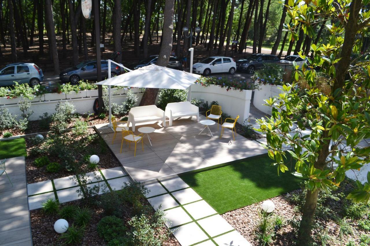 Hotel Antares Cervia Esterno foto