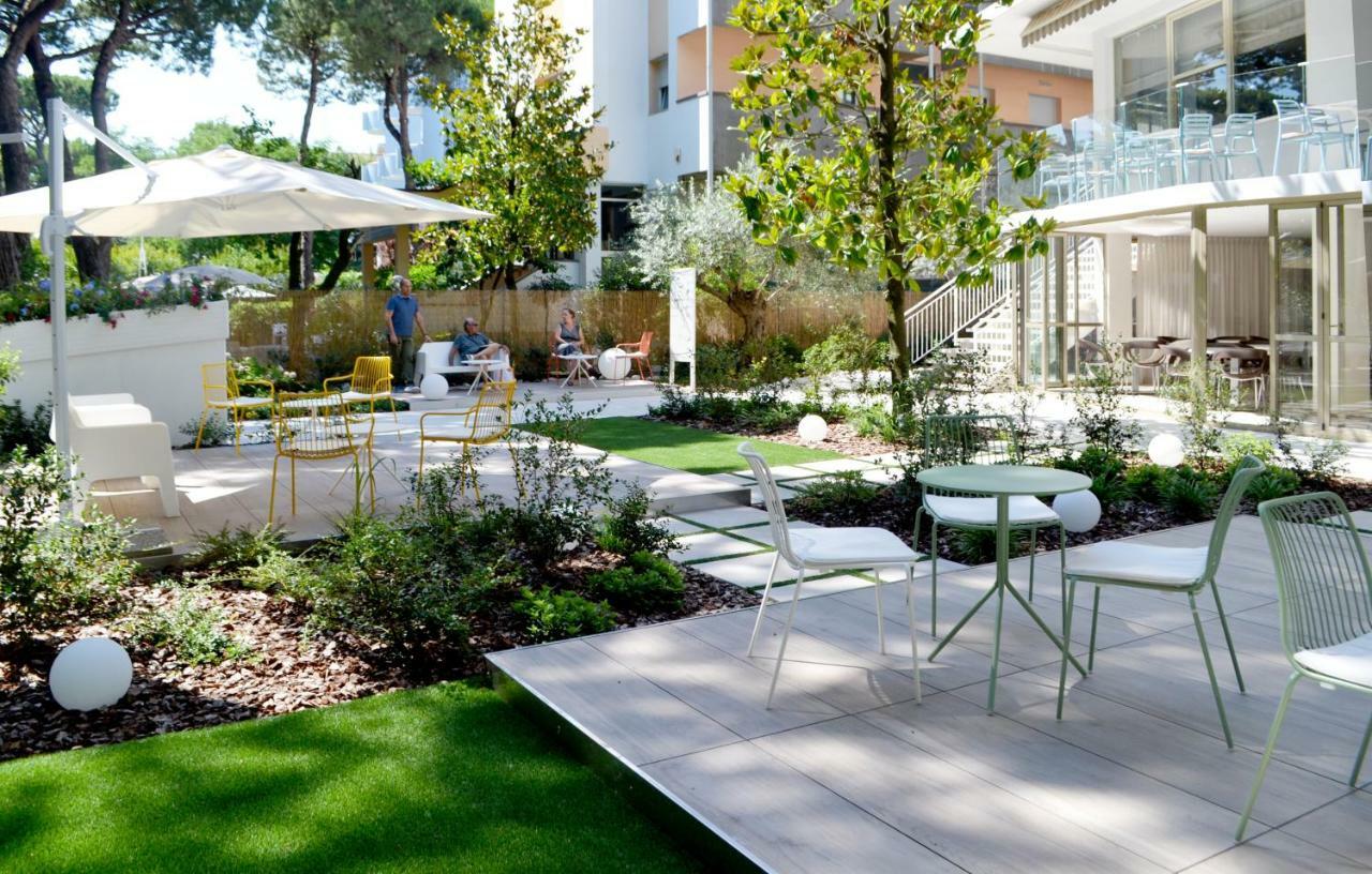 Hotel Antares Cervia Esterno foto